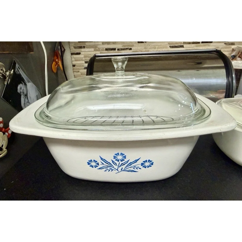 CorningWare Cornflower Blue/White Square Casserole Dish Dutch Oven W/Rack Lids